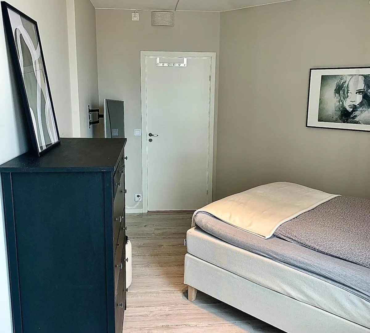 Lys Og Moderne 3-Roms Pa Sandsli Bergen